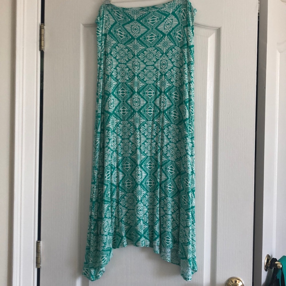 Cute and trendy skirt
